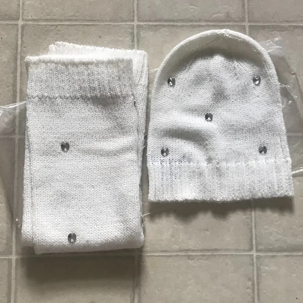 NWOT Victoria’s Secret Rhinestone Hat & Scarf Set